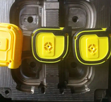 LKMのプラスチック注入型メーカーP20はテープ箱のための熱いランナー/冷たいランナーを形成する
